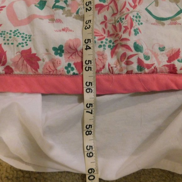 Bunnies and Flowers Lap Blanket Pink and Green Vintage - Picture 3 of 6